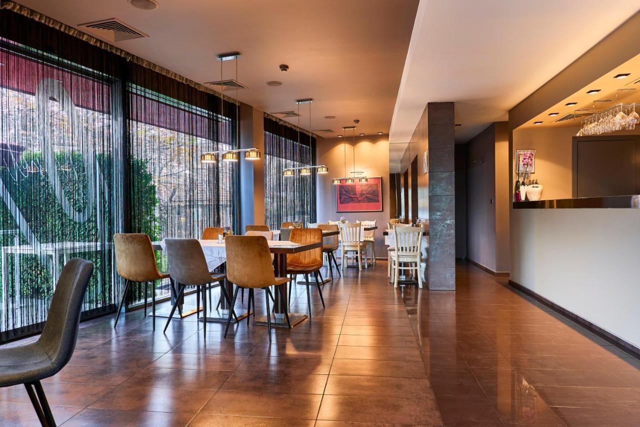 Monet Hotel Plovdiv Extérieur photo